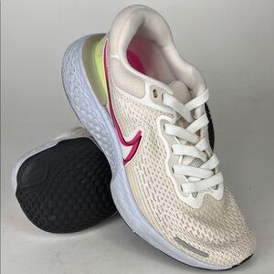 Nike ZoomX Invincible Run Flyknit size 6